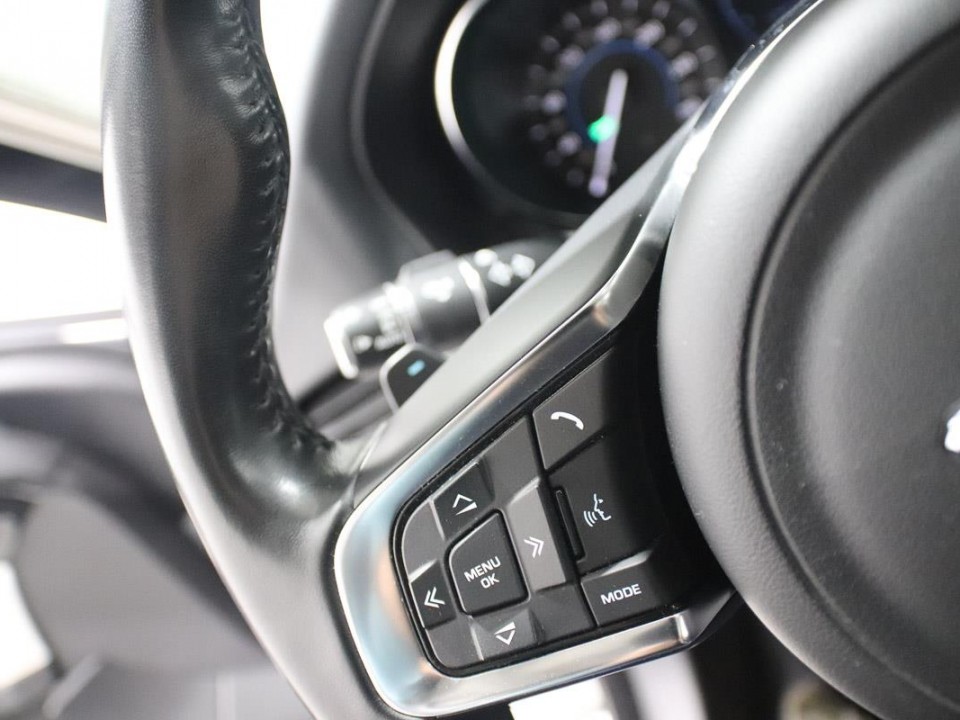 Jaguar-XF-Y73642-16